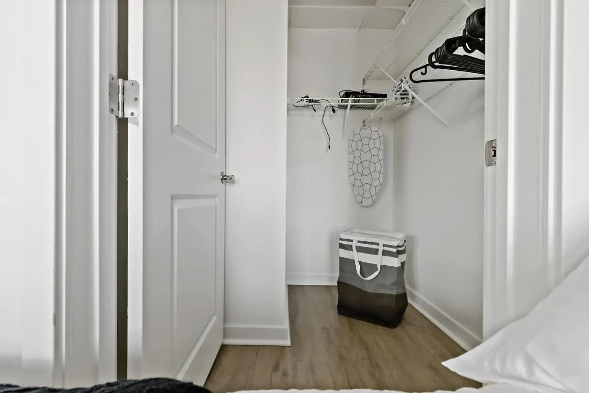 Chic Studio - 5 Min Dt, Gym, Parking, W-D - Sleeps 6 Charlotte Appartement