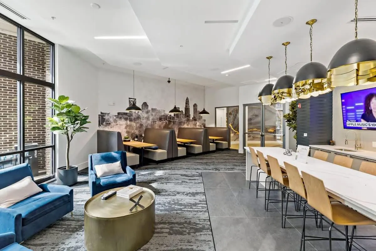 Chic Studio - 5 Min Dt, Gym, Parking, W-D - Sleeps 6 Charlotte Appartement