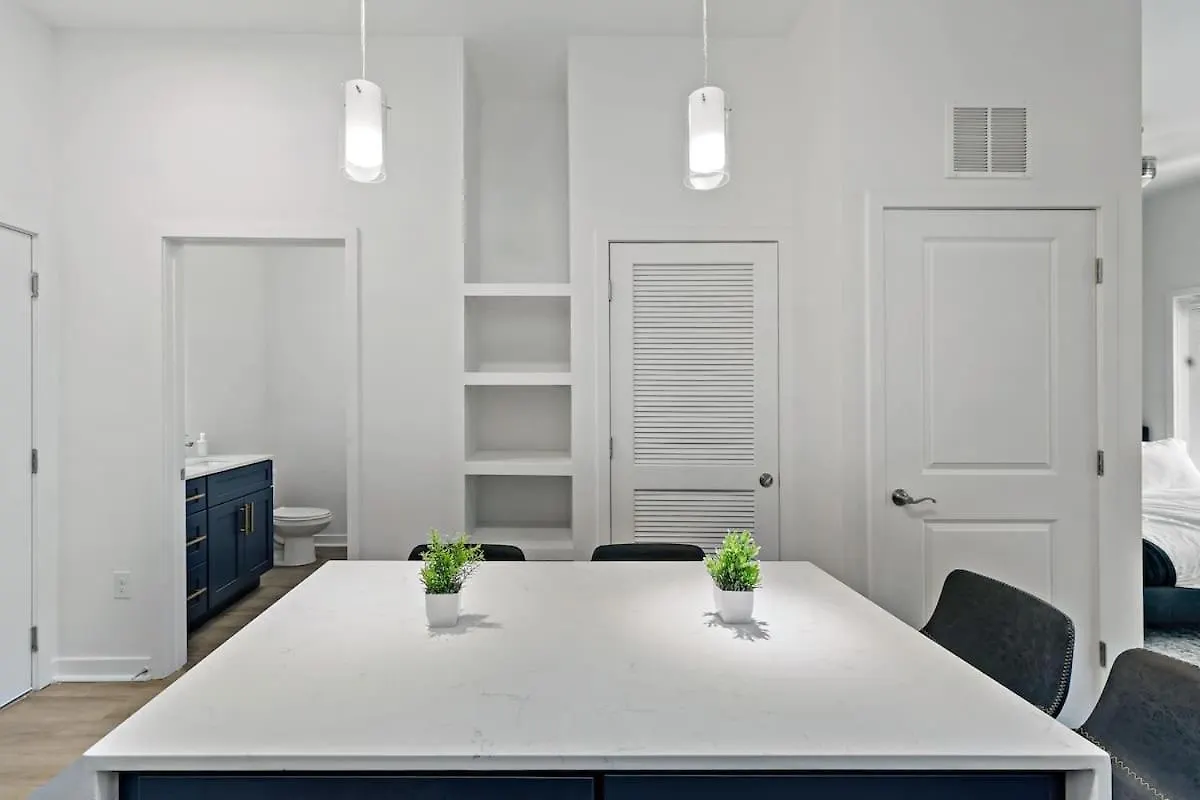 Appartement Chic Studio - 5 Min Dt, Gym, Parking, W-D - Sleeps 6 Charlotte États-Unis