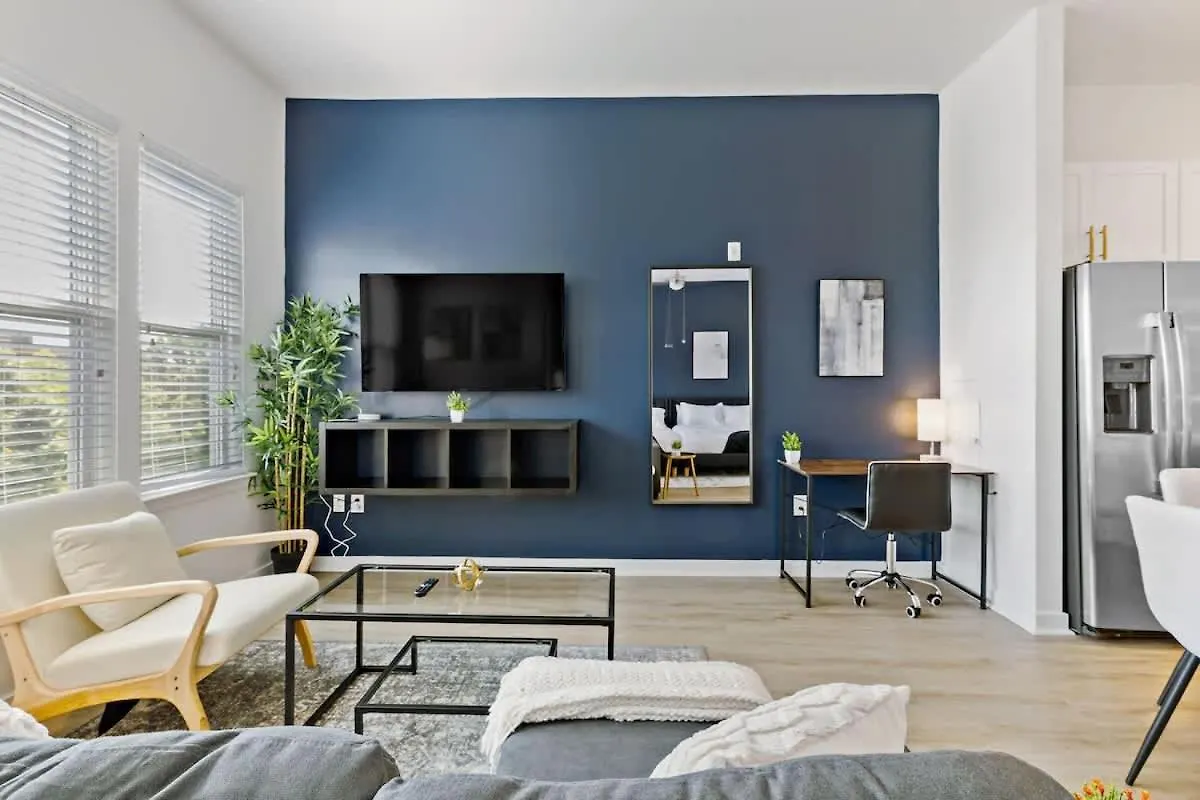 Chic Studio - 5 Min Dt, Gym, Parking, W-D - Sleeps 6 Charlotte