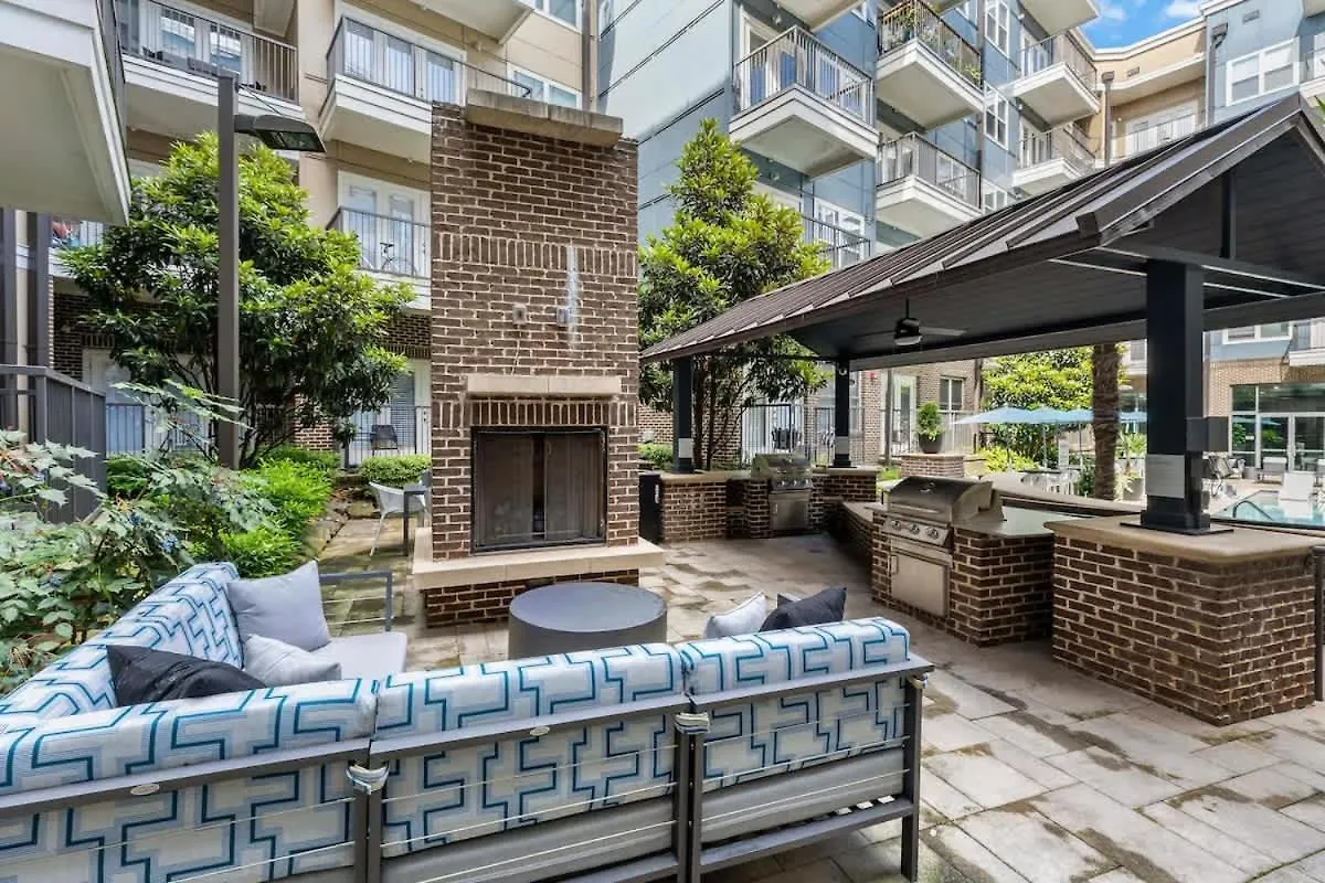 Chic Studio - 5 Min Dt, Gym, Parking, W-D - Sleeps 6 Charlotte Appartement