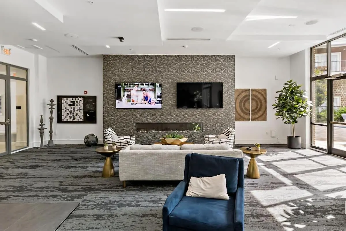 Chic Studio - 5 Min Dt, Gym, Parking, W-D - Sleeps 6 Charlotte