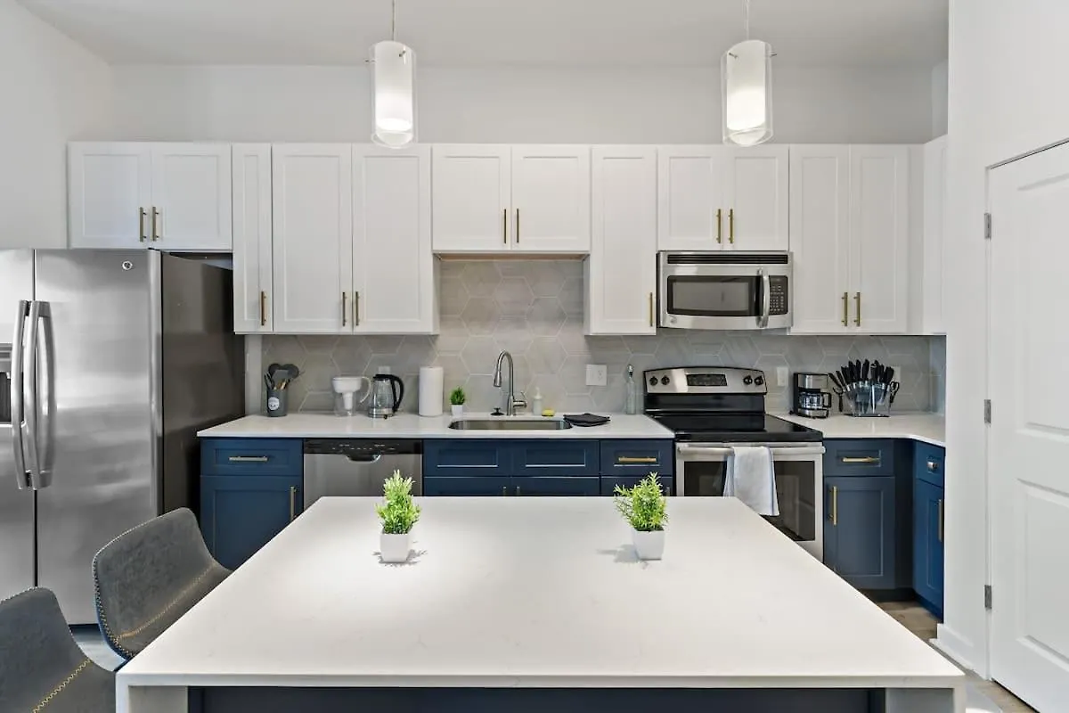 Appartement Chic Studio - 5 Min Dt, Gym, Parking, W-D - Sleeps 6 Charlotte