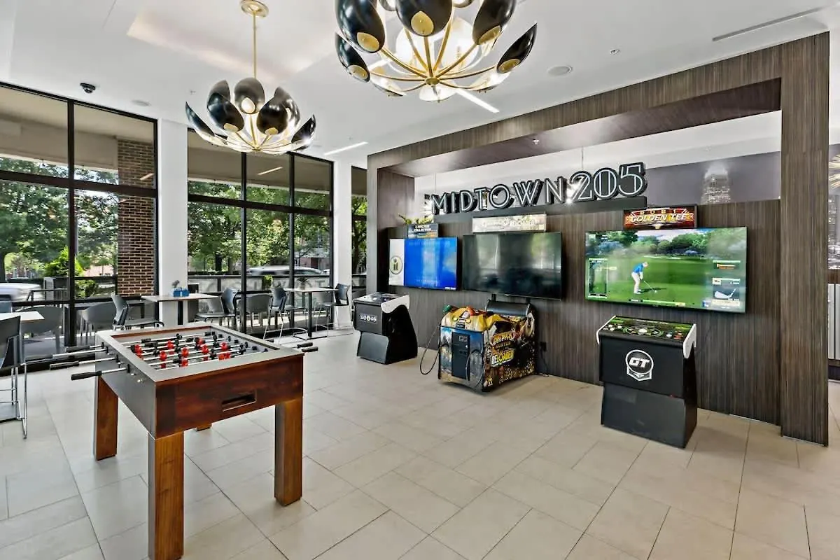 Chic Studio - 5 Min Dt, Gym, Parking, W-D - Sleeps 6 Charlotte